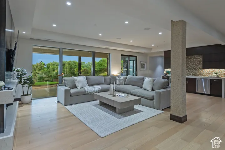 350 E Capitol Oaks Ln, Salt Lake City, Utah 84103