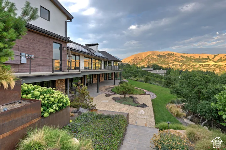 350 E Capitol Oaks Ln, Salt Lake City, Utah 84103