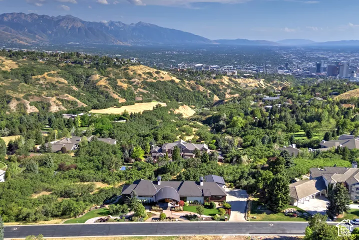 350 E Capitol Oaks Ln, Salt Lake City, Utah 84103