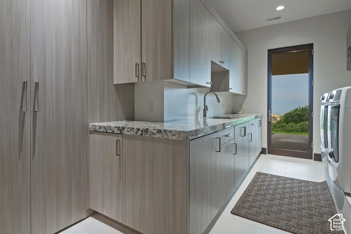 350 E Capitol Oaks Ln, Salt Lake City, Utah 84103