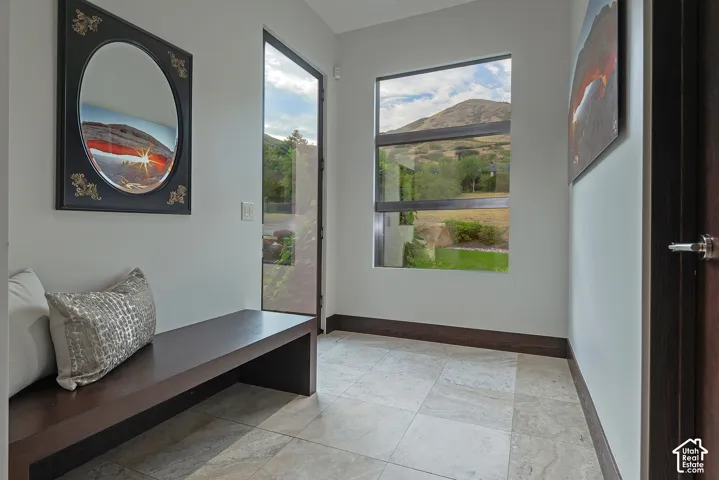 350 E Capitol Oaks Ln, Salt Lake City, Utah 84103