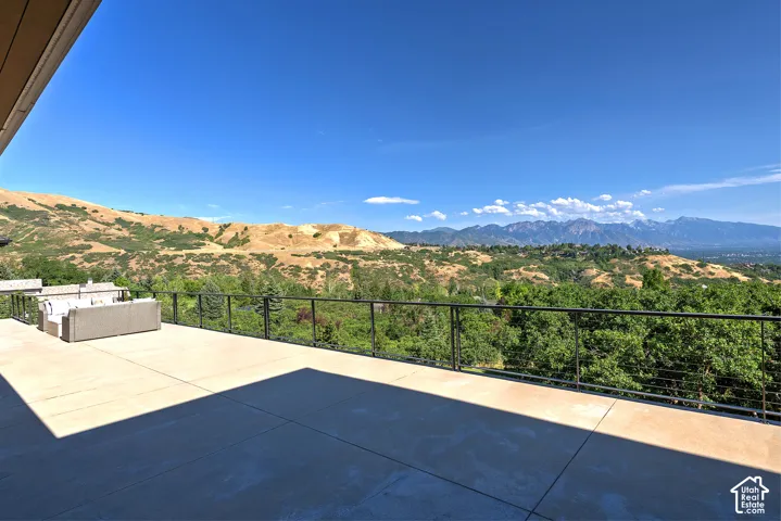 350 E Capitol Oaks Ln, Salt Lake City, Utah 84103