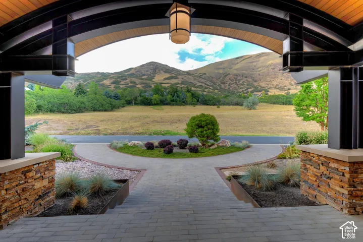 350 E Capitol Oaks Ln, Salt Lake City, Utah 84103