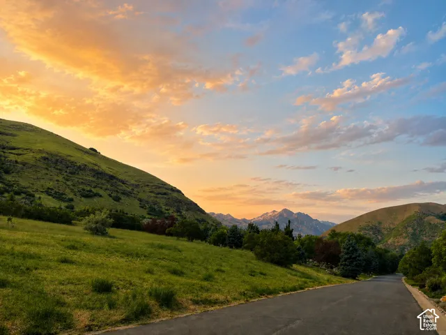 350 E Capitol Oaks Ln, Salt Lake City, Utah 84103