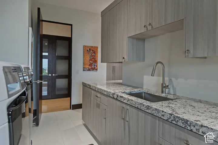 350 E Capitol Oaks Ln, Salt Lake City, Utah 84103