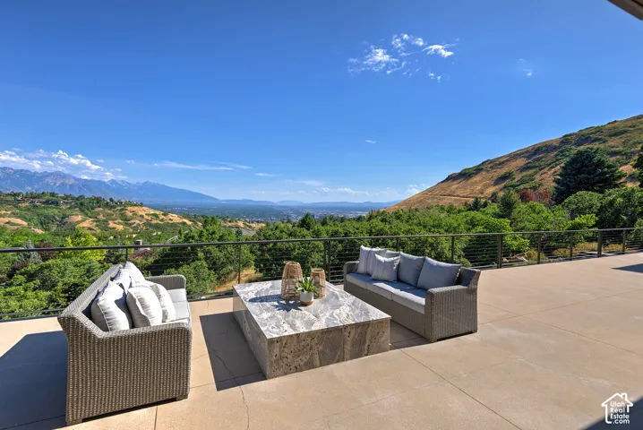 350 E Capitol Oaks Ln, Salt Lake City, Utah 84103