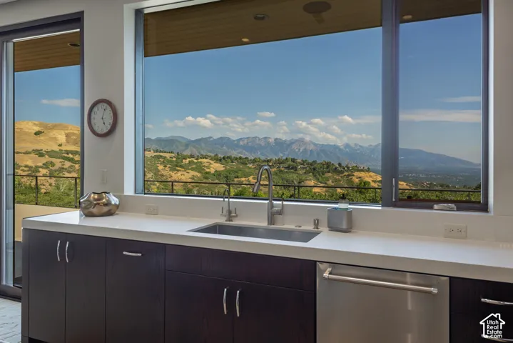 350 E Capitol Oaks Ln, Salt Lake City, Utah 84103