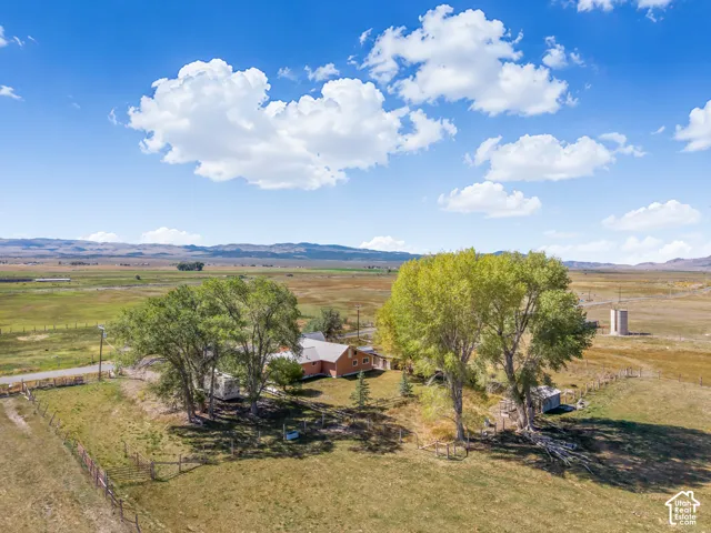 Expansive property with distant mountains and vast open land