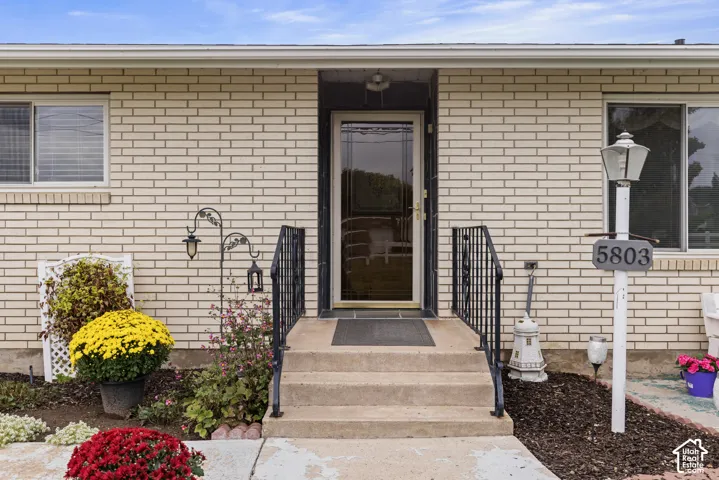 5803 S 6300 W, Hooper, Utah 84315