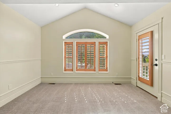 Vaulted ceiling with recessed lighting