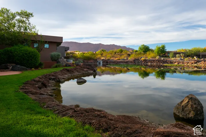 View Reflecting lakefront