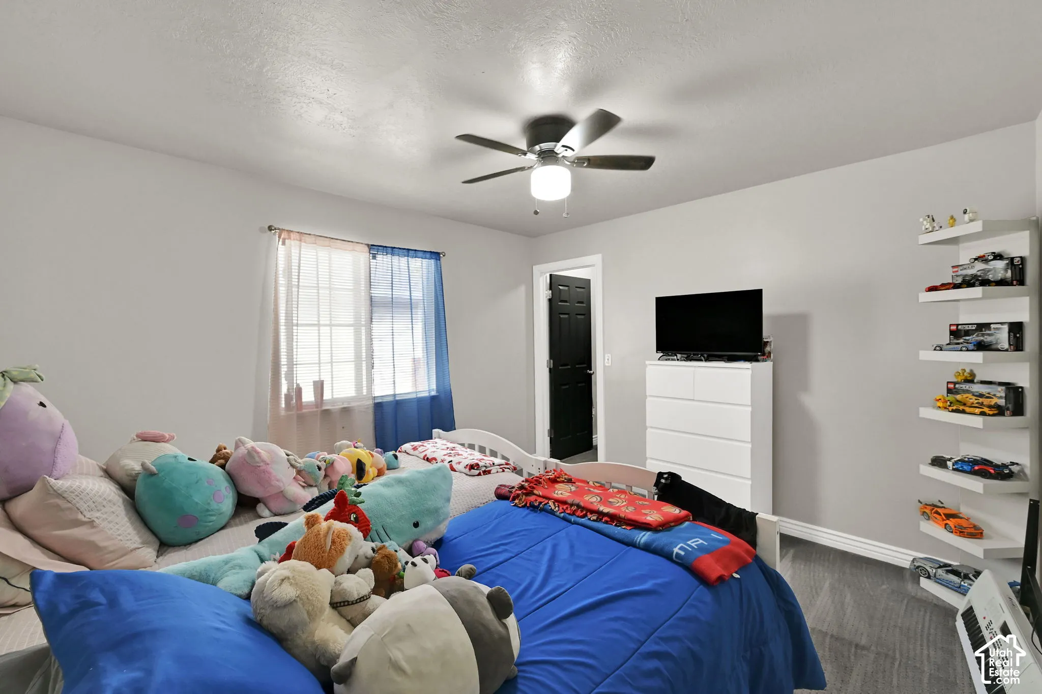 Upstairs bedroom 2
