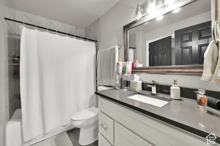 Upstairs bathroom