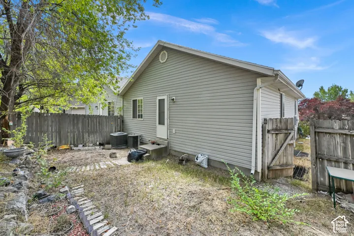 1436 N Spring Mountain Dr, Springville, Utah 84663