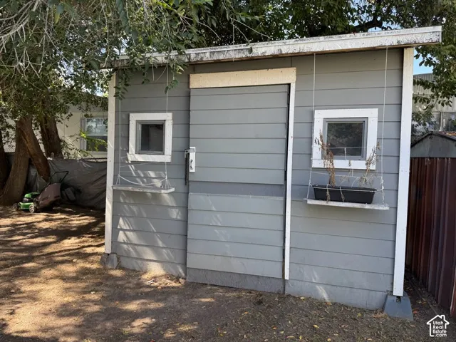 Shed