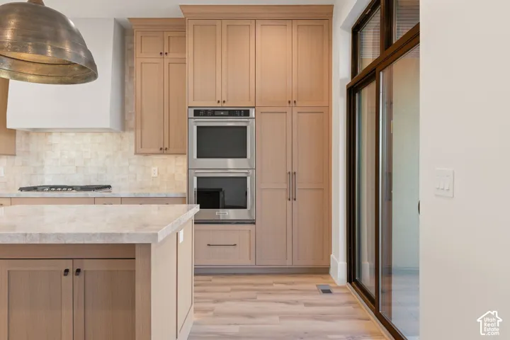1642 E Center Pointe Dr, Lehi, Utah 84043