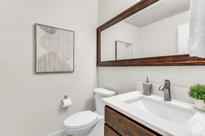 713 Eagle Pass, North Salt Lake, Utah 84054