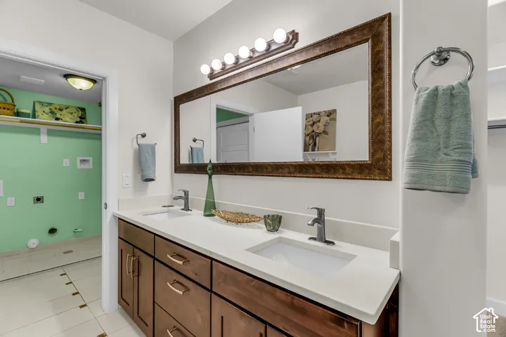 713 Eagle Pass, North Salt Lake, Utah 84054