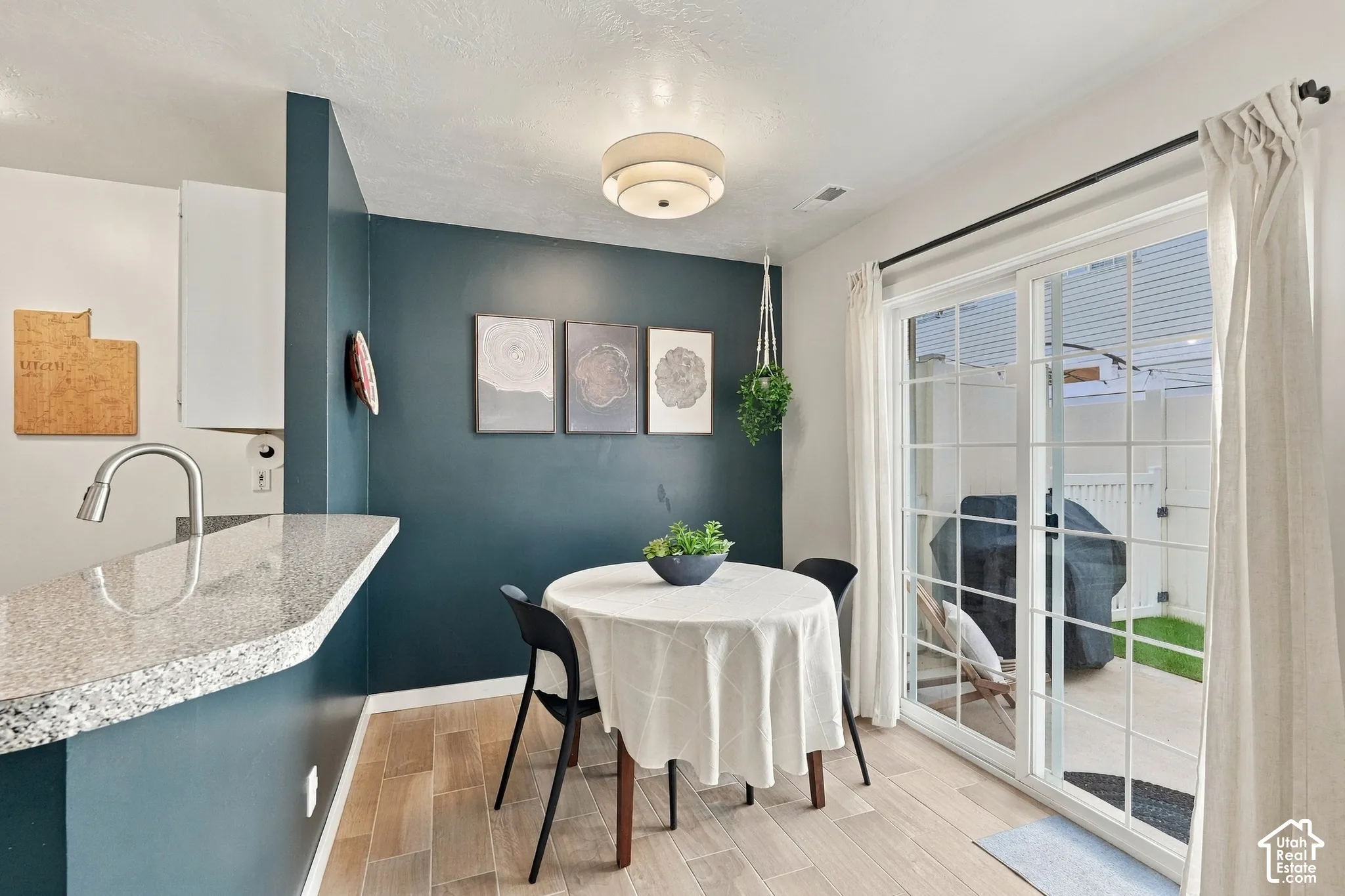 Open concept kitchen/living/dining