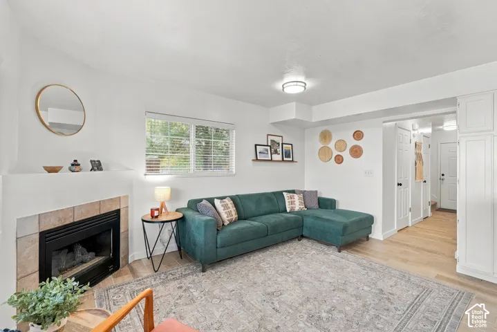 Open concept kitchen/living/dining