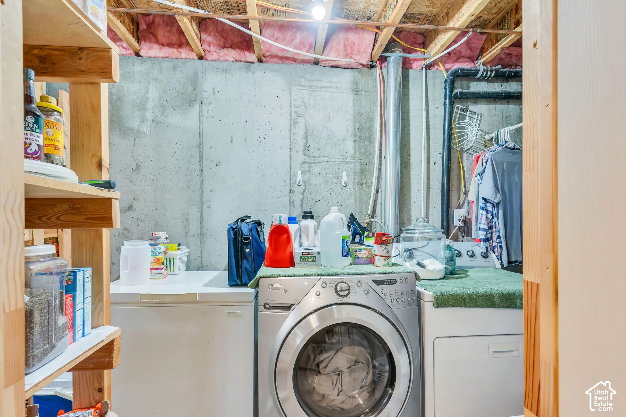 Apartment Laundry Room