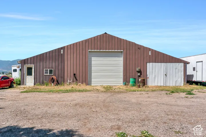 Barn