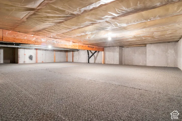 Spacious crawl space