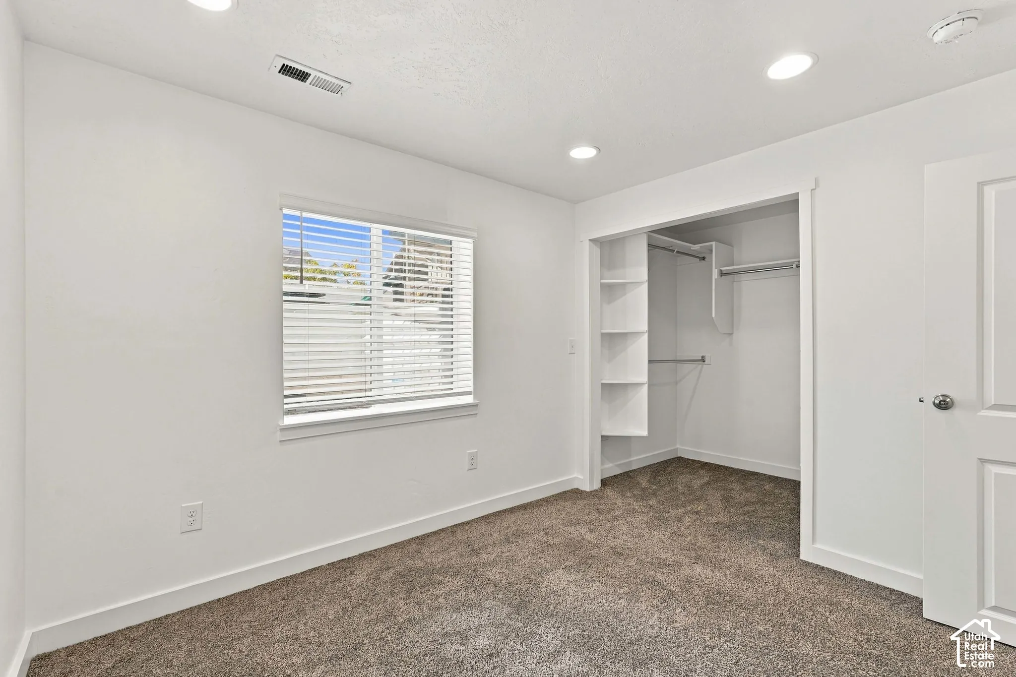 basement bedroom