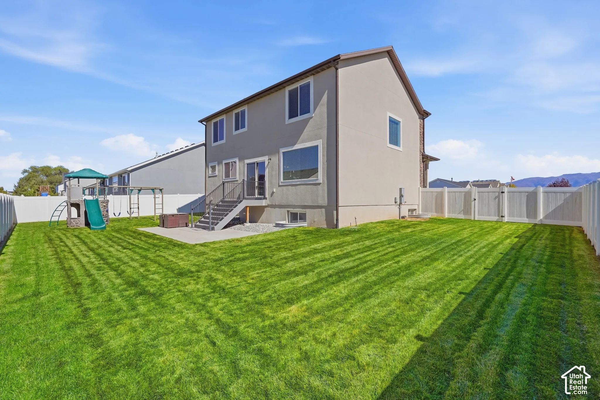 View of backyard