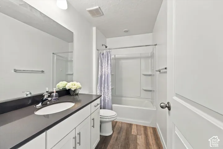 1108 E Dogwatch Dr, Saratoga Springs, Utah 84045