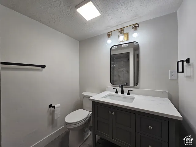 Secondary bathroom