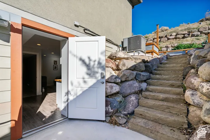 Stone retaining walls