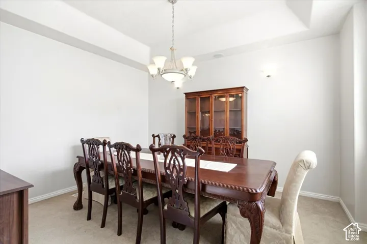 Tray ceiling with central chandelier