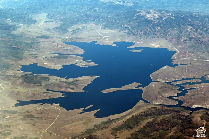 Strawberry Reservoir nearby!