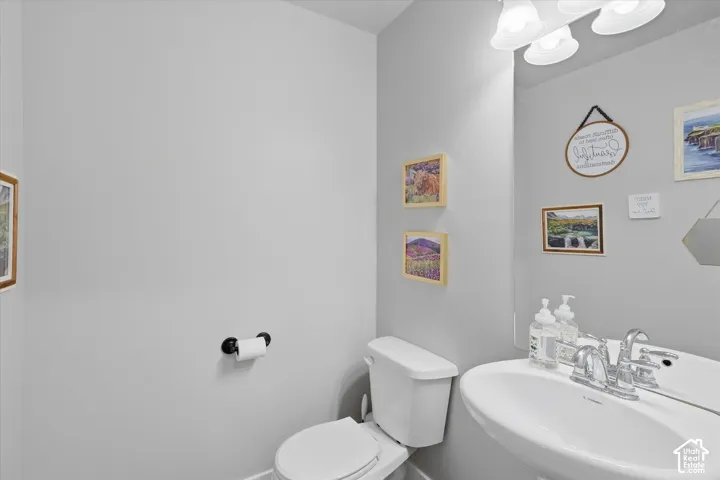 476 W 60 S, Hyrum, Utah 84319