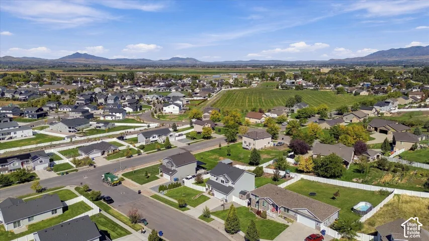 476 W 60 S, Hyrum, Utah 84319
