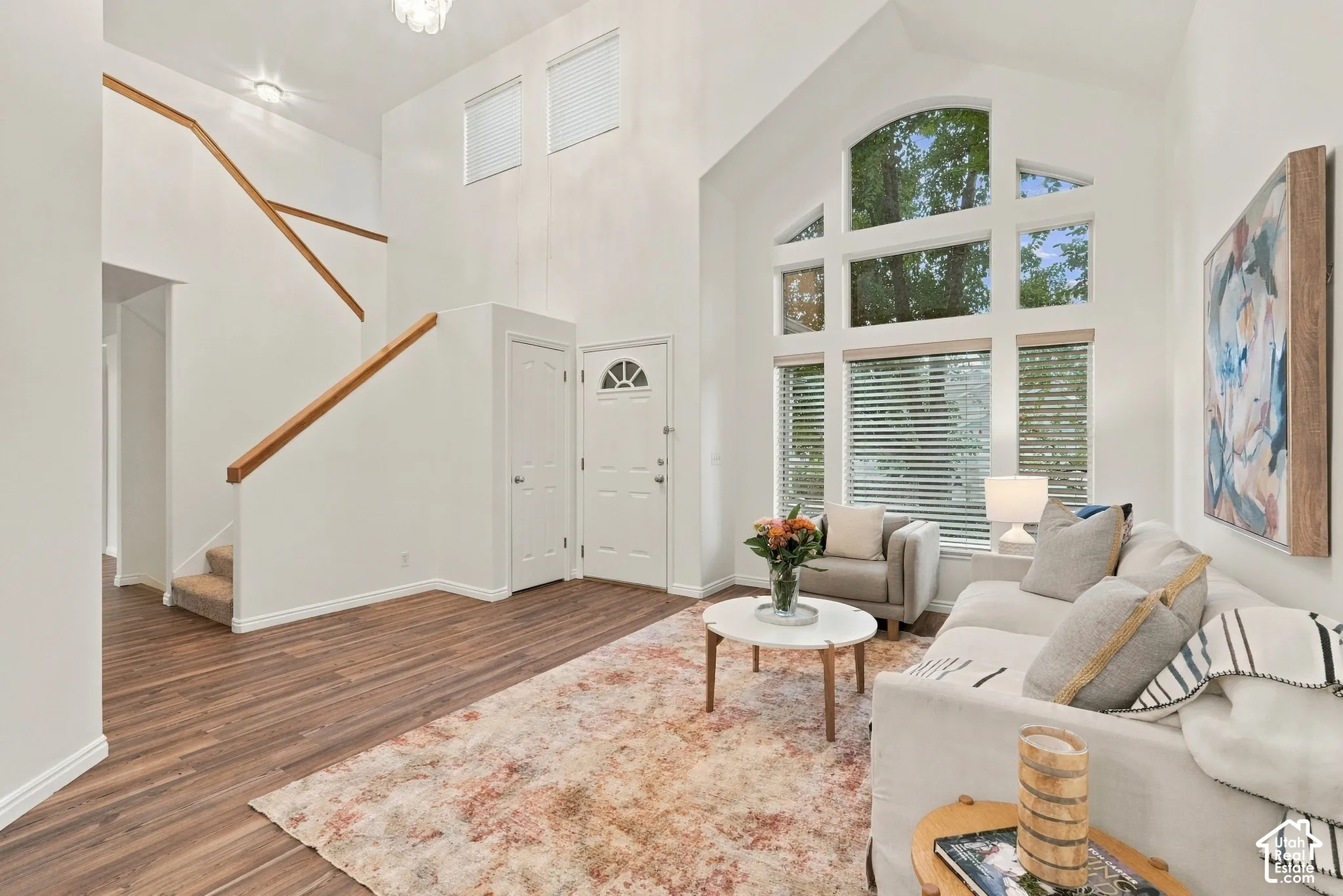 Vaulted ceilings throughout entry and formal dining area