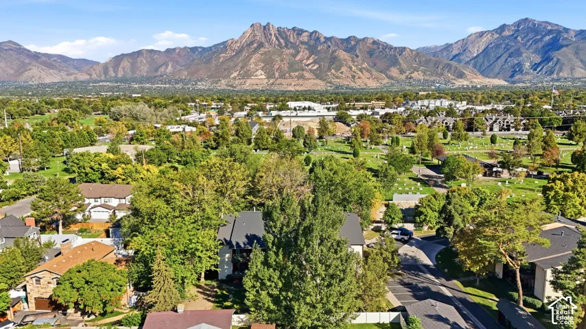 A central Murray location with mountain views and easy freeway access.