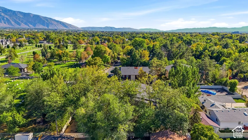 Low-maintenance living, with landscaped grounds, a community pool, and snow removal handled.