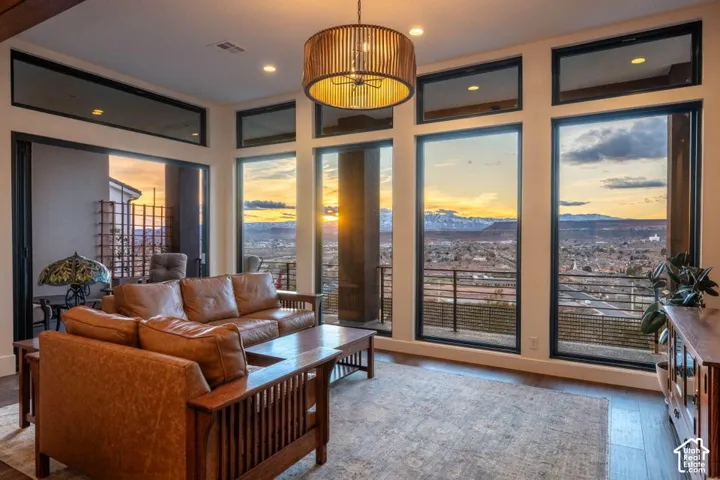 Floor-to-ceiling windows with expansive scenery
