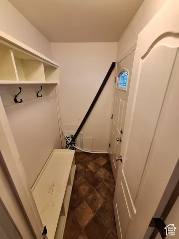 Side Entrance to Bedroom