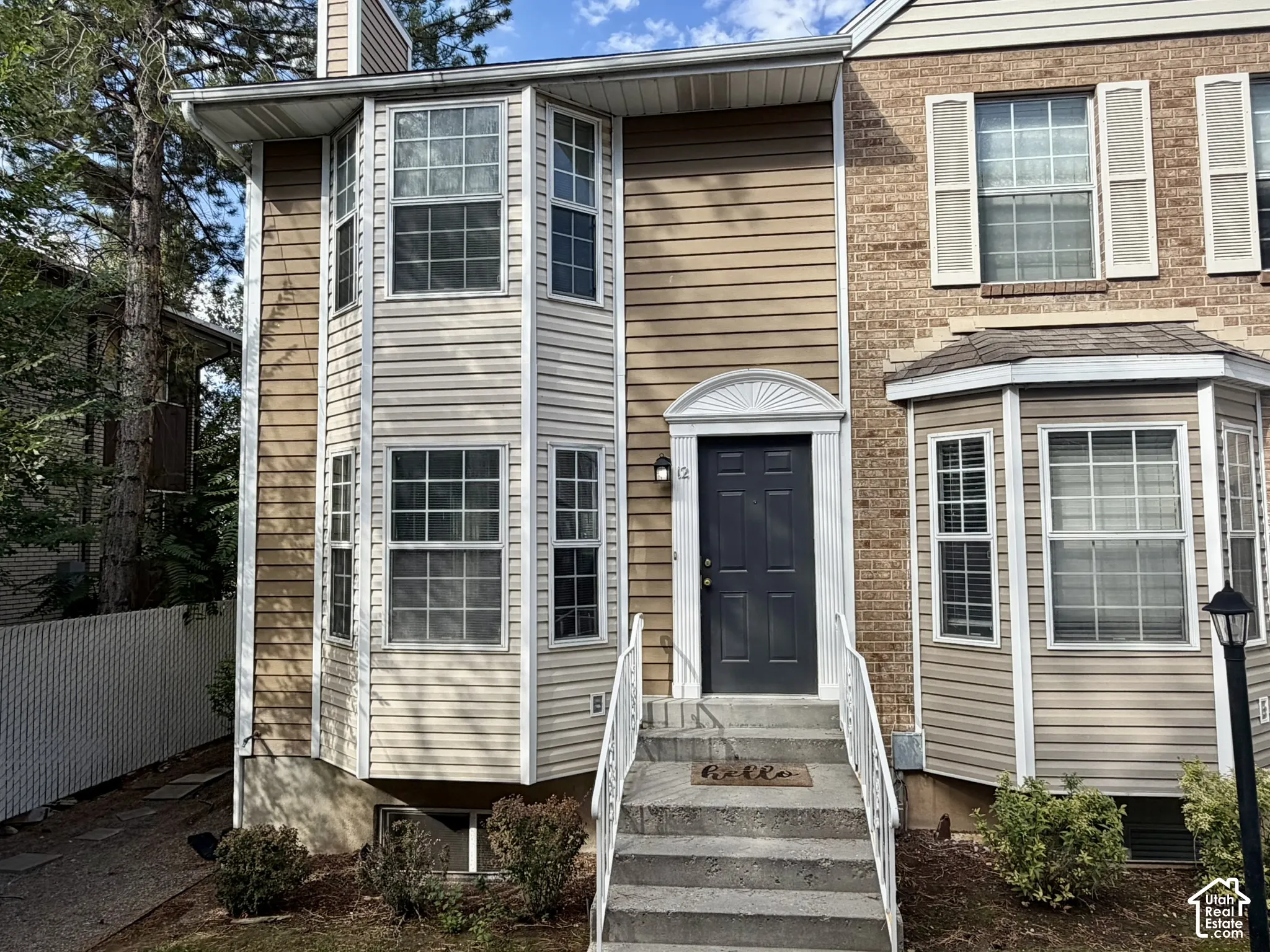 End unit townhome