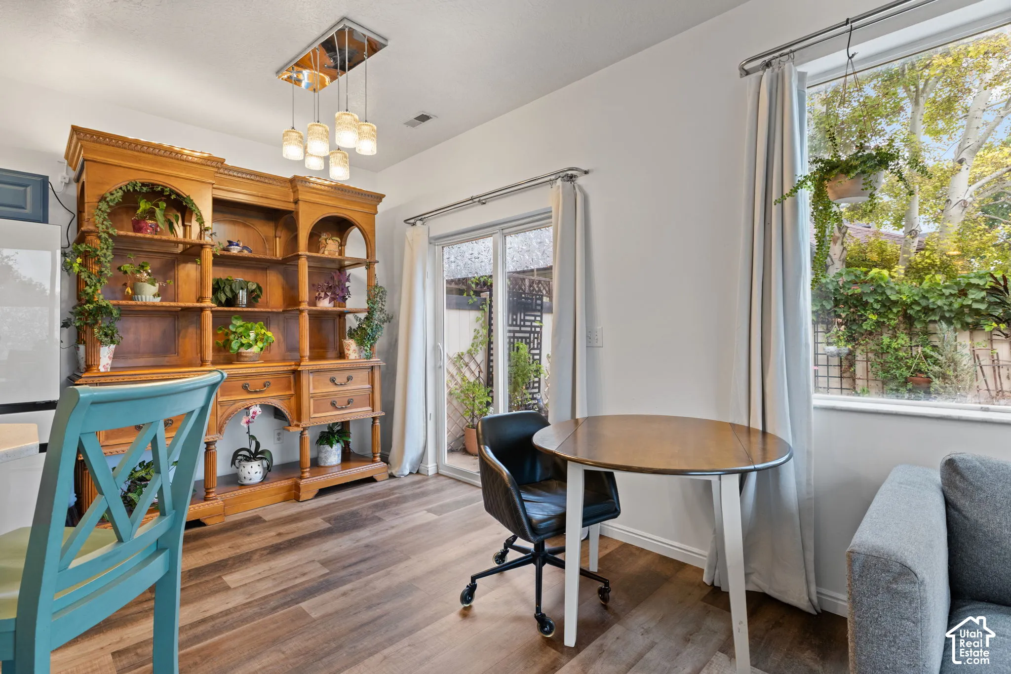 Wood-finish flooring throughout