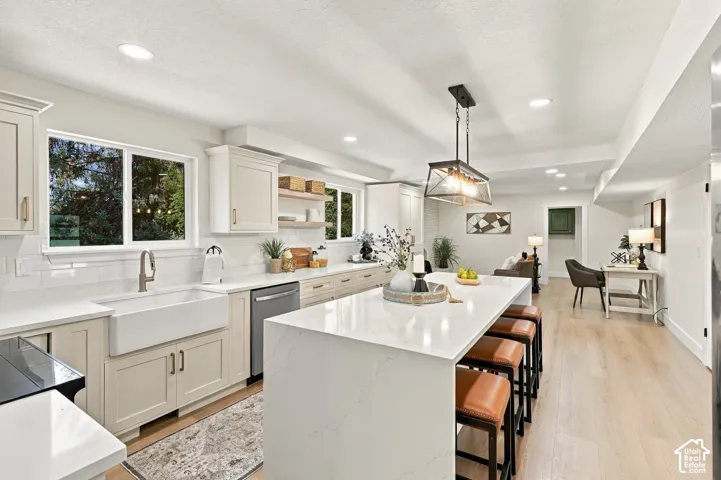 10866 S Savannah Dr, Sandy, Utah 84094