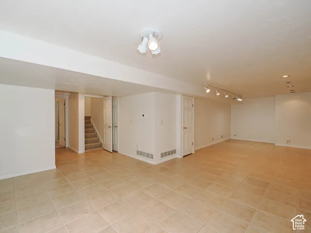 2081 E Rainbow Point Dr, Holladay, Utah 84124