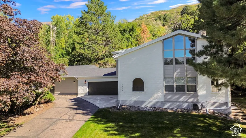 2554 E Woodland Dr, Uintah, Utah 84403