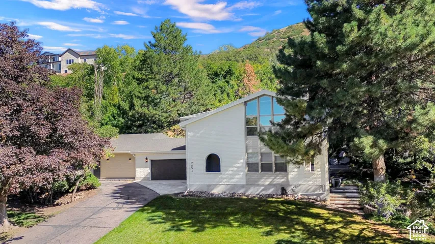 2554 E Woodland Dr, Uintah, Utah 84403