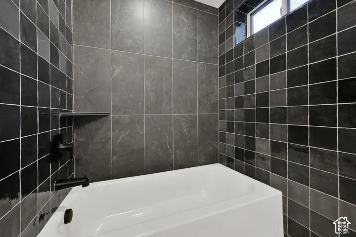 2554 E Woodland Dr, Uintah, Utah 84403