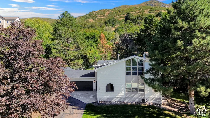 2554 E Woodland Dr, Uintah, Utah 84403