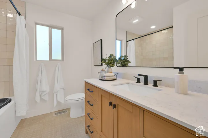 2554 E Woodland Dr, Uintah, Utah 84403
